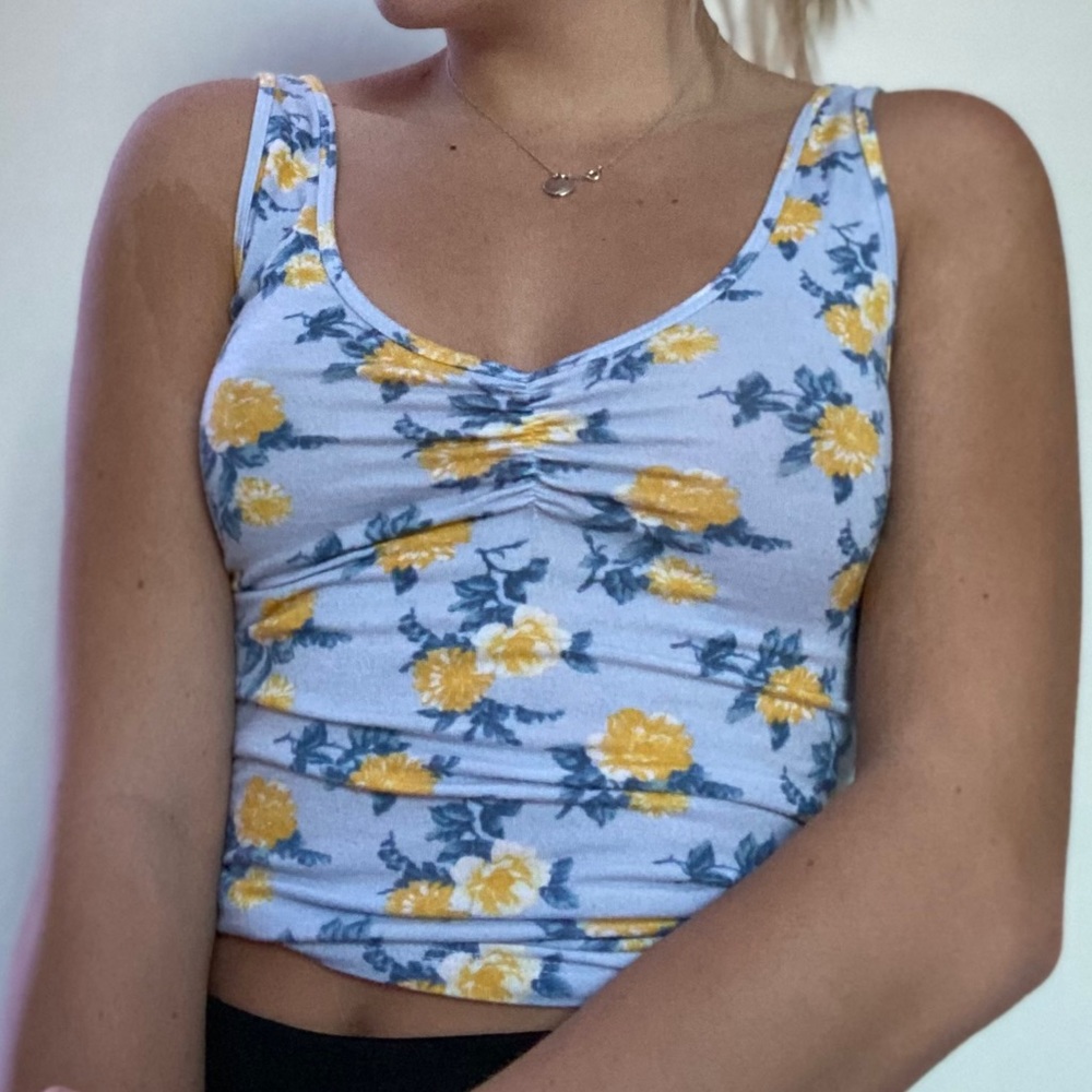 floral blue top
